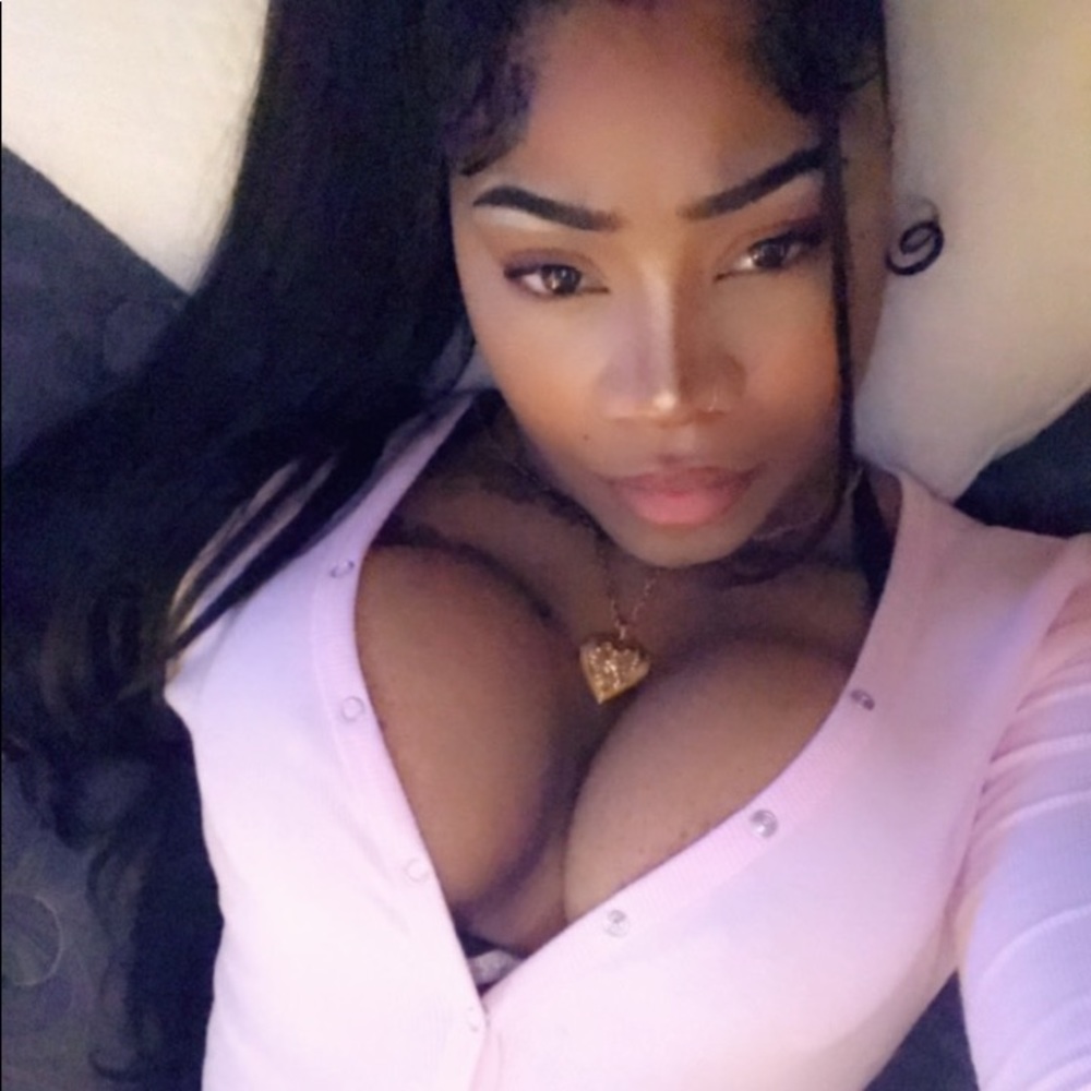 Meet your Posher, Latira